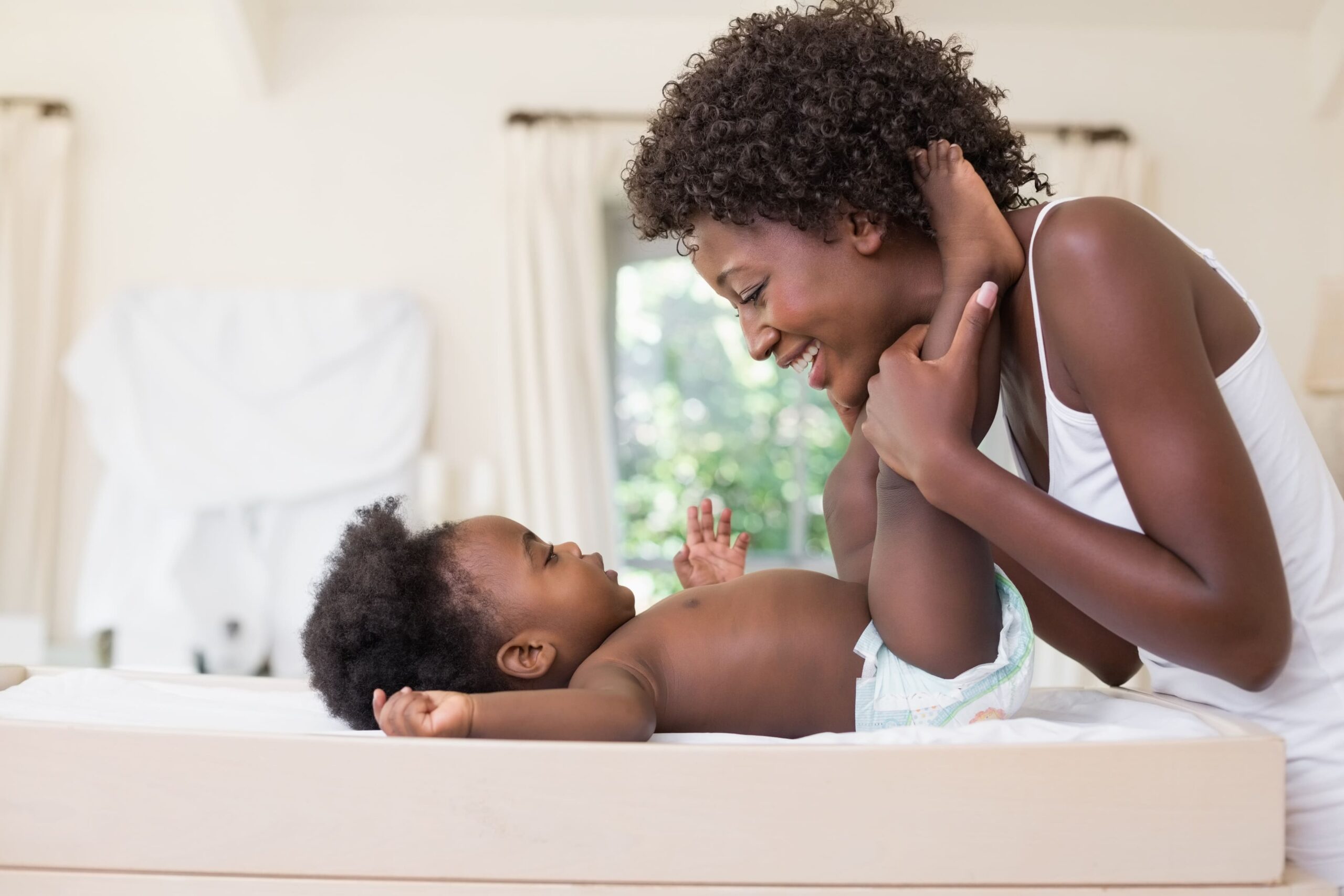 enfant avec sa mère